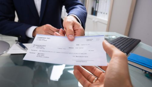 Who provides cheque cashing services