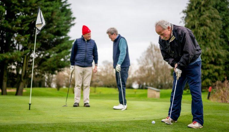 How to Hold a Golf Club? how to hold a golf club