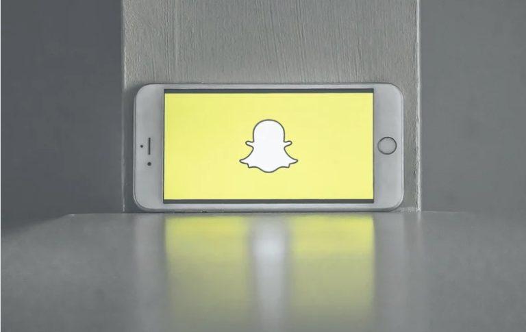 How Does Snapchat Make Money? – Snapchat’s Revenue Generation How Does Snapchat Make Money? - Snapchat's Revenue Generation