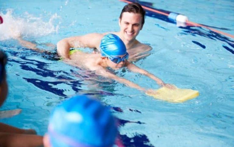 How Much Do Swimming Teachers Get Paid in the UK?