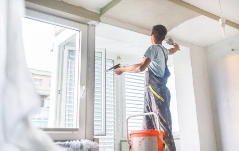 How Much Does a Plasterer Earn in the UK?