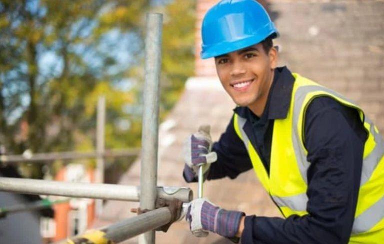 How Much Does a Scaffolder Earn in the UK?