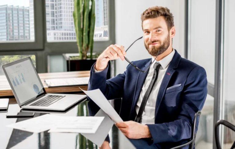 How Much Do Bankers Make in the UK?