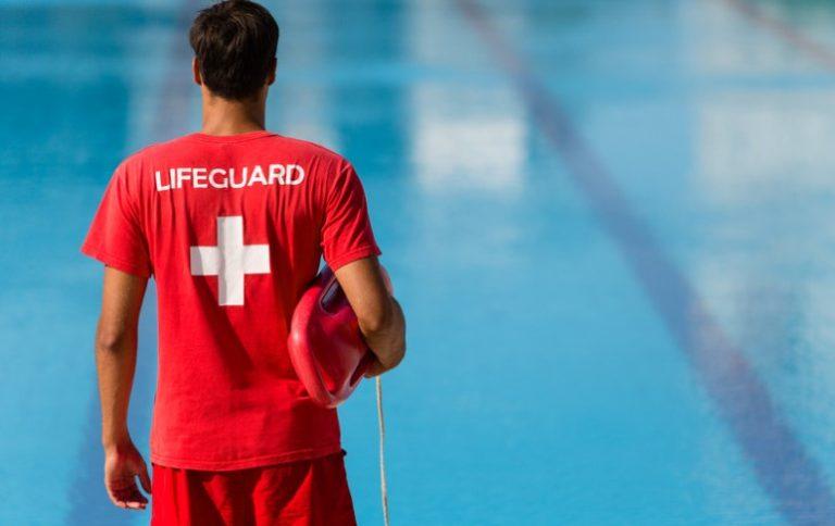 How Much Do Lifeguards Make in the UK?