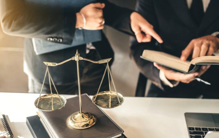 How Much Does a Corporate Lawyer Make in the UK?