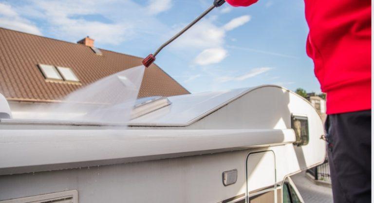 How Much Does It Cost to Power Wash a House in UK