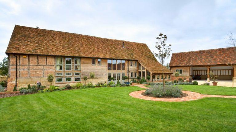 How Much Does It Cost to Do a Barn Conversion in UK?